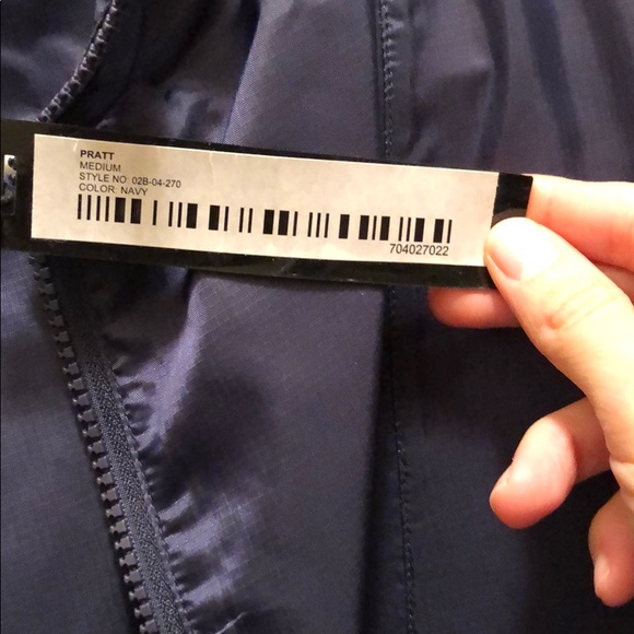 Windbreaker - Picture 6 of 6